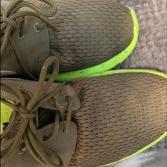 Nike Roshe size womens 9 ,mens 8 - Picture 6 of 13